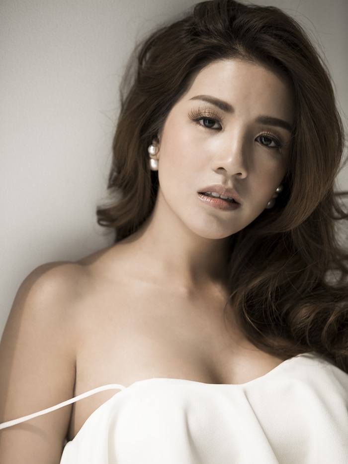 ใบเตย อาร์สยาม @ BaNANA Magazine issue 22 October 2015