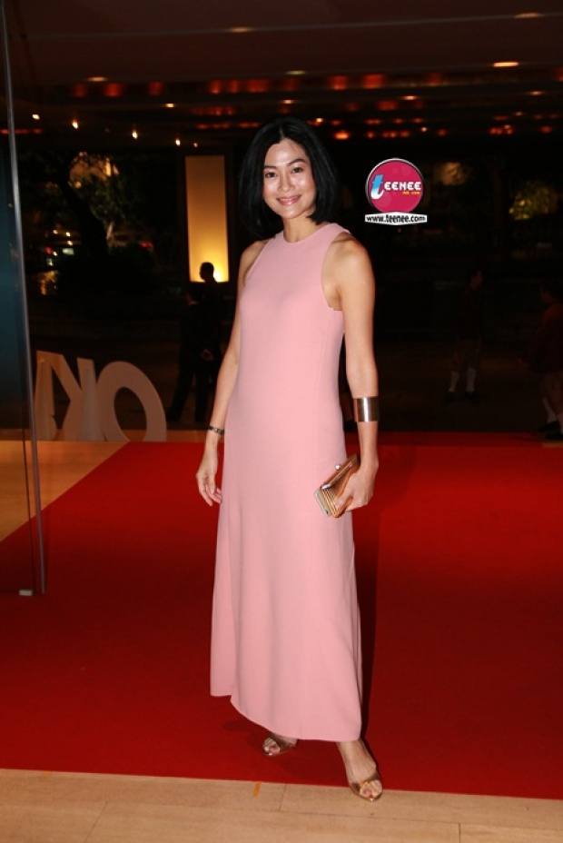มาชมแฟชั่นสุดหวานของเหล่าซุปตาร์บนพรมแดง Ok! Awards 2015