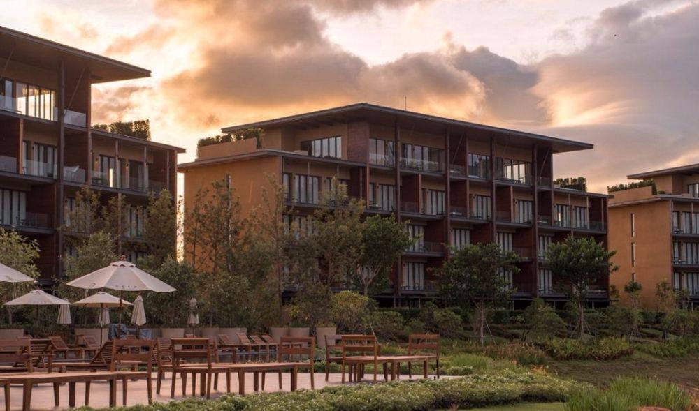 atta LUXURY  CONDOMINIUM