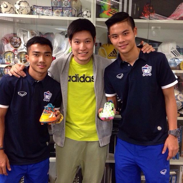&lsquo;ต้น&rsquo; นฤบดินทร์ คว้ารางวัลสุดยอดหนุ่มนักกีฬาสุดเซ็กซี่ หนุ่มโสดในฝันคลีโอ 2015 (สมเป็นนักเตะในดวงใจจริงๆ)