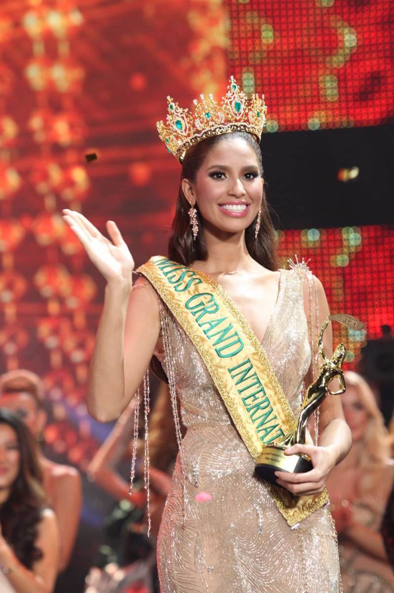 Miss Grand International 2015 วันไฟนอล (ภาพข่าวทีมพีอาร์ พี่เต้ย)