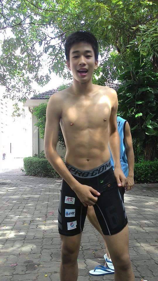 เลียกล้ามเลียนมเลียทุกอย่างคิคิ