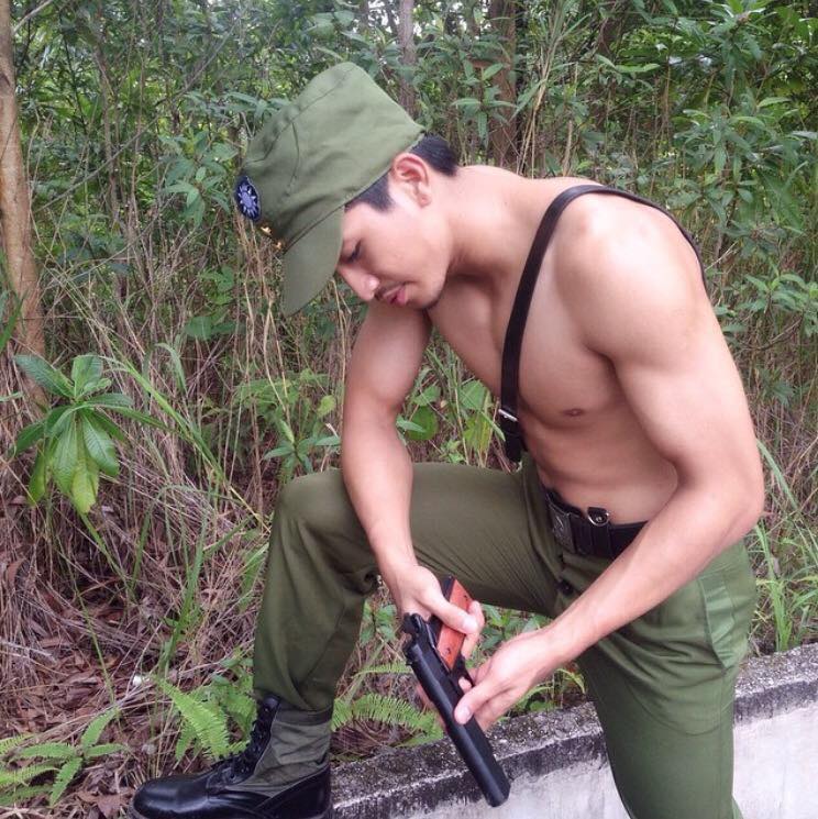 เลียกล้ามเลียนมเลียทุกอย่างคิคิ