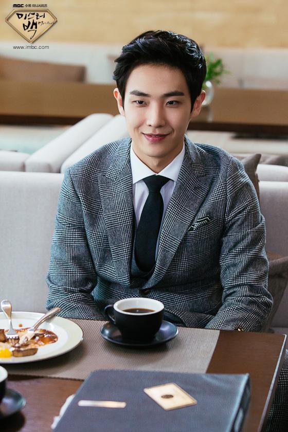 อีจุน MBLAQ ในซีรี่ส์ Mr.Back ขอย้อนวัยให้หัวใจกลับไปเฟี้ยว