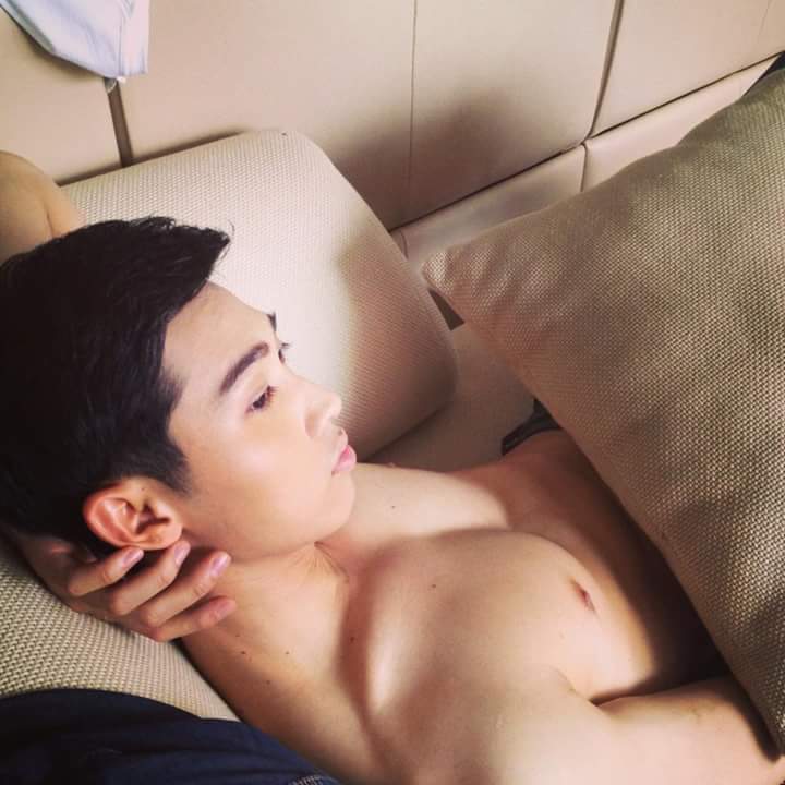 ถอดโชว์เรือนร่าง 835