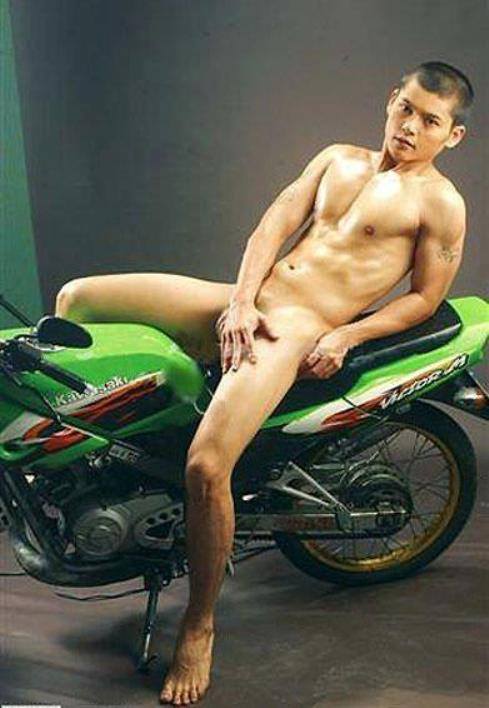 ถอดโชว์เรือนร่าง 848