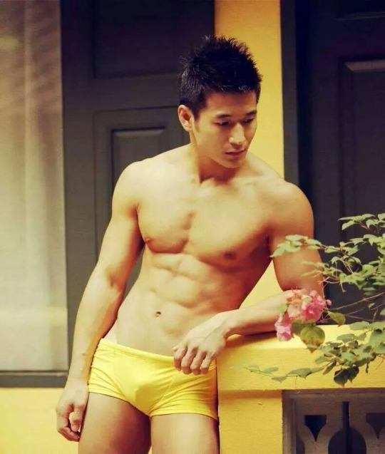 ถอดโชว์เรือนร่าง 848
