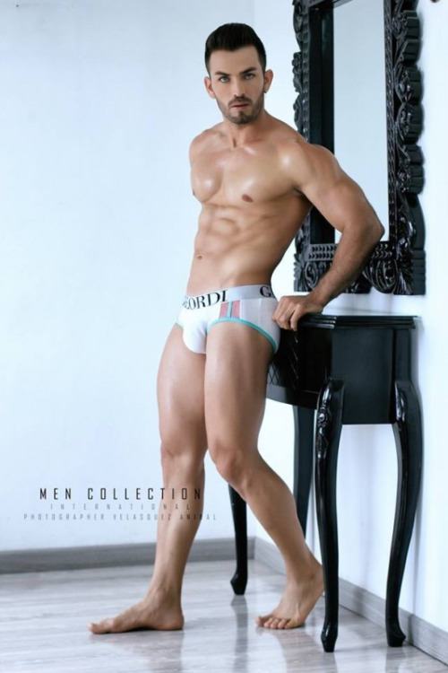 Hot guy in underwear 40