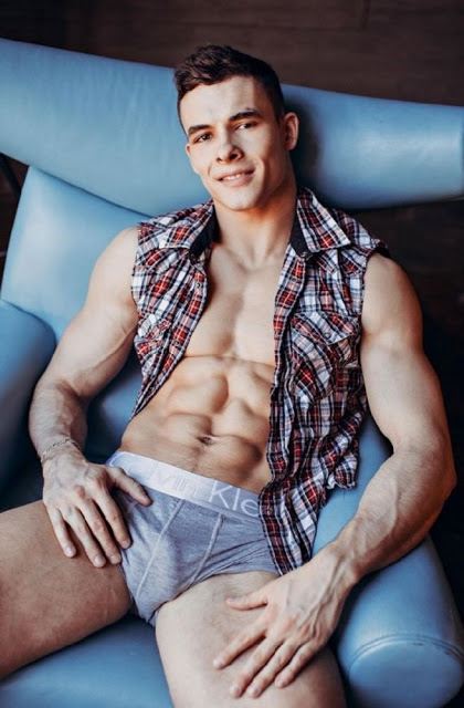 Hot guy in underwear 42