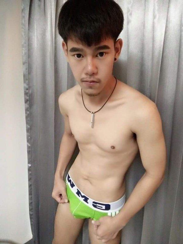 Thai Man on Twitter2