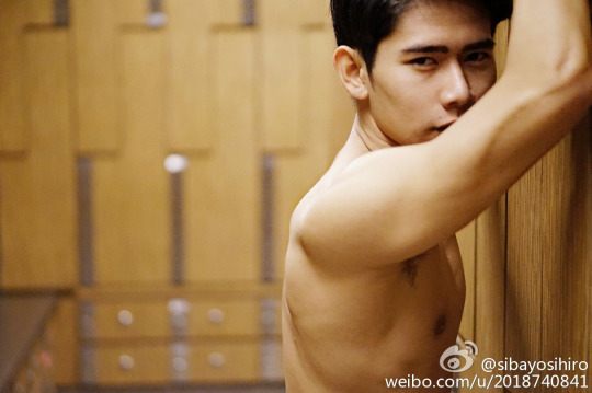 ถอดโชว์เรือนร่าง 866