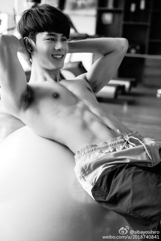 ถอดโชว์เรือนร่าง 866