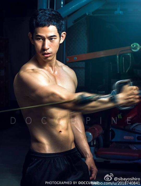 ถอดโชว์เรือนร่าง 868