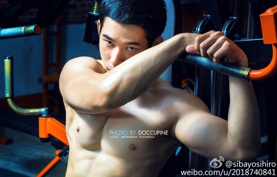 ถอดโชว์เรือนร่าง 868