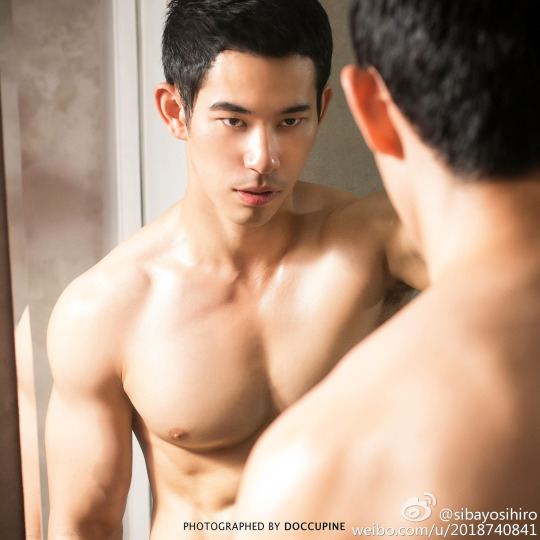 ถอดโชว์เรือนร่าง 868