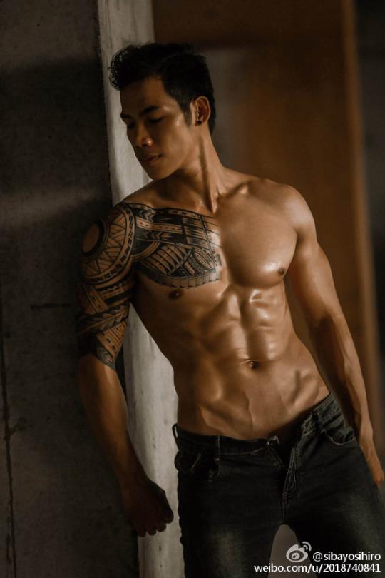 ถอดโชว์เรือนร่าง 870