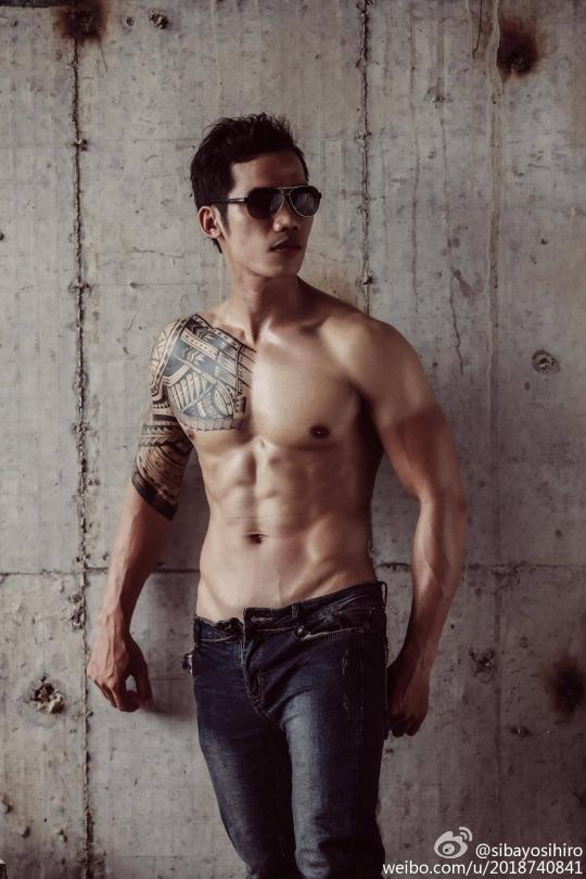 ถอดโชว์เรือนร่าง 870