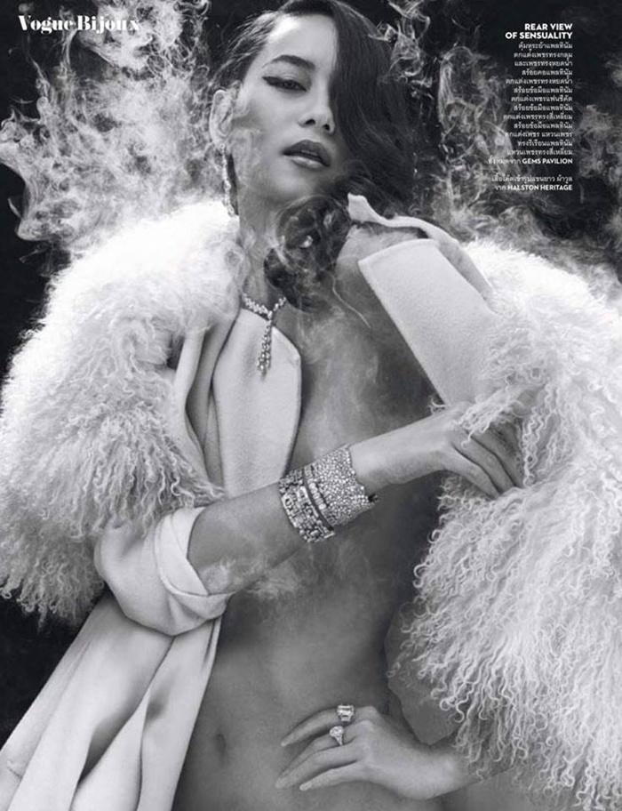 บี น้ำทิพย์ @ VOGUE THAILAND vol.3 no.34 November 2015