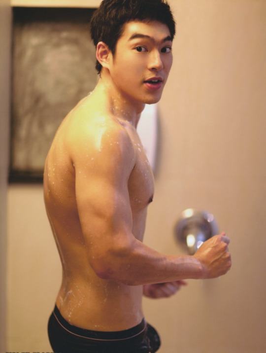 ถอดโชว์เรือนร่าง 892