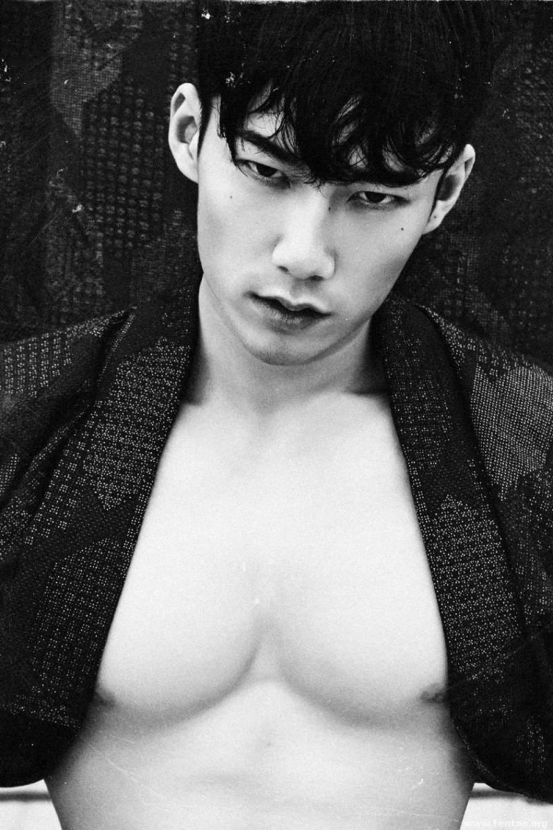 ถอดโชว์เรือนร่าง 893 - Toino Yang