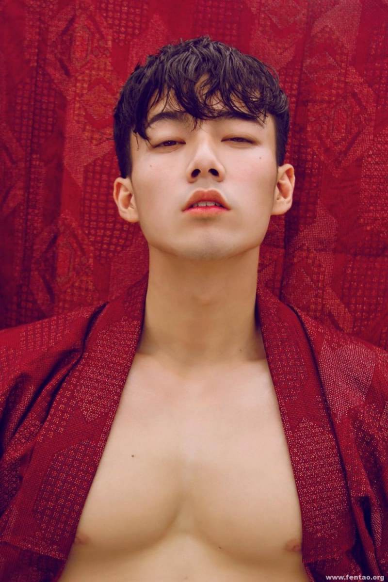 ถอดโชว์เรือนร่าง 893 - Toino Yang