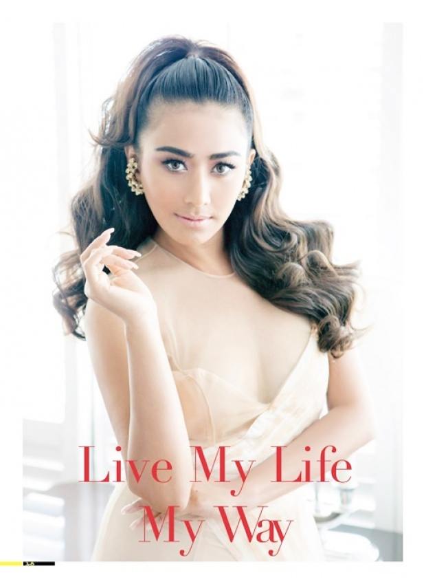 แอน มิตรชัย เซ็กซี่ โก้หรูสะท้านใจ ขึ้นปกนิตยสาร C.Life