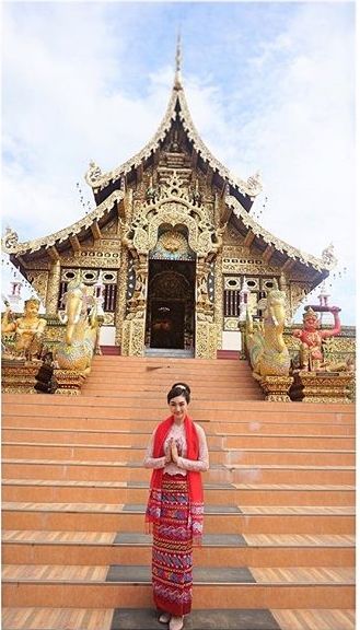 แพนเค้ก เขมนิจ ในชุดล้านนา งดงามสไตล์สาวเหนือ สวยเลอค่าสุด ๆ เดินนำขบวนงานบุญ