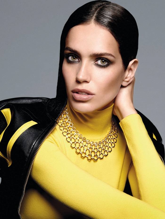 Amanda Wellsh @ VOGUE THAILAND vol.3 no.34 November 2015
