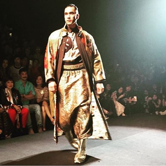 อลังการงานสร้าง รวมดารา-นางแบบมากมาย ในงาน Siam Paragon Bangkok International Fashion Week 2015