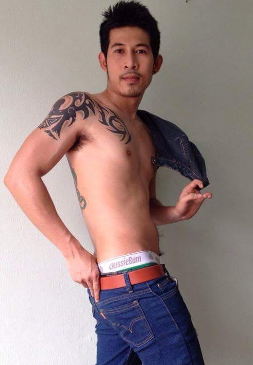 เลียให้เพลียแคม