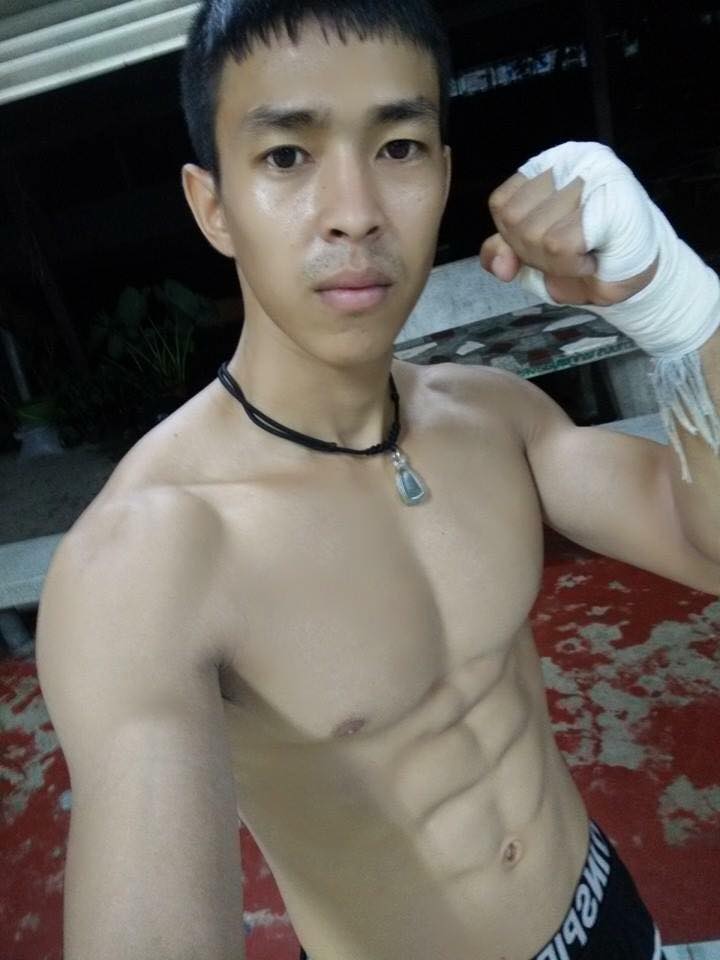 เลียให้เพลียแคม