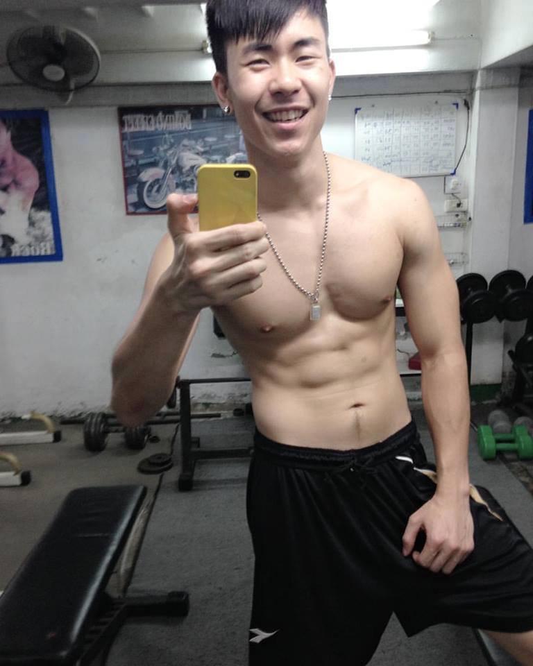 เลียให้เพลียแคม