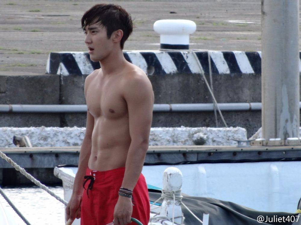 เลียให้เพลียแคม
