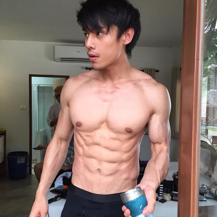 เรียกเลือดดด"เลียๆ