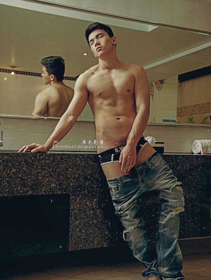 ขาวใส ลำแน่น>>>