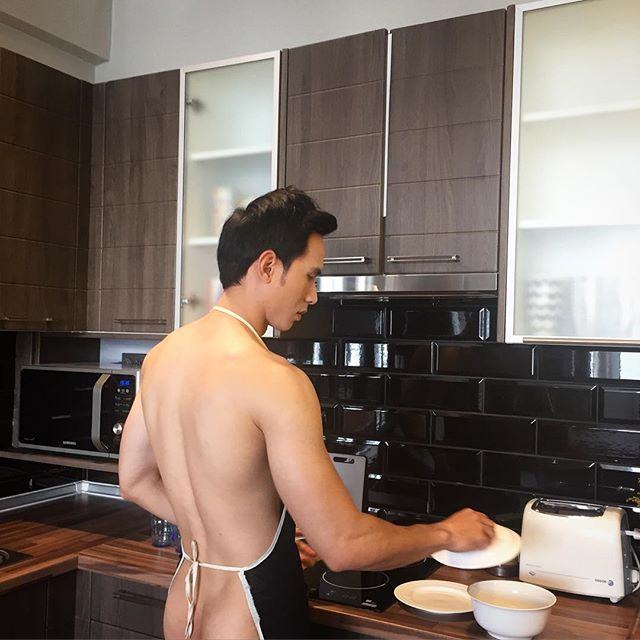 หนุ่มๆจาก ณ กาย