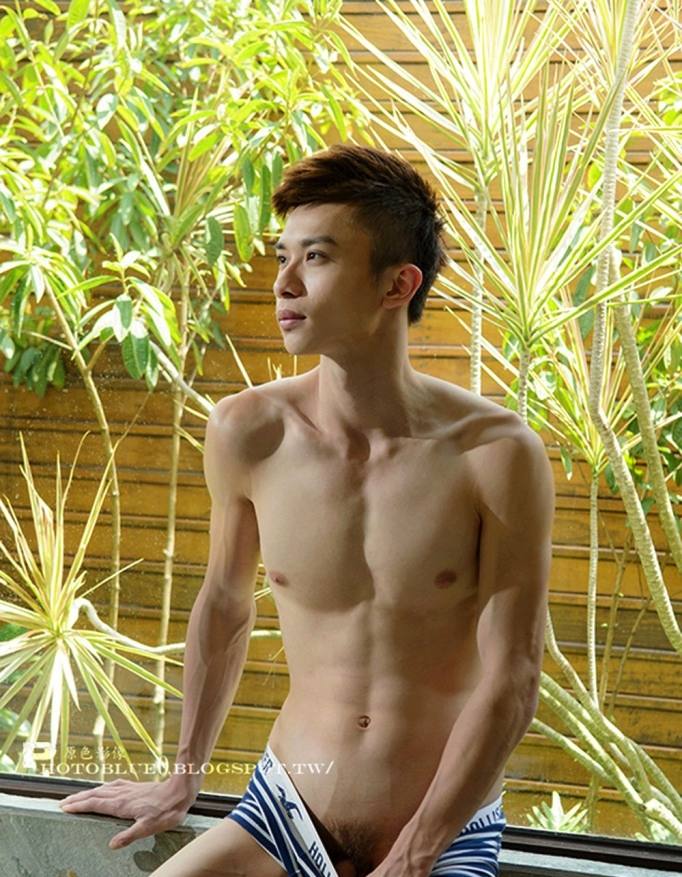 ขาวใส อมชมพูเนียนๆ น่าเจี้ยะอีกแล้ว