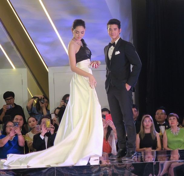 สองหัวใจนี้เพื่อเธอ มาริโอ้ vs ใหม่ดาวิกา รายงานสด!