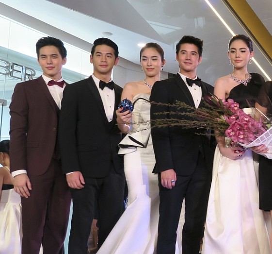 สองหัวใจนี้เพื่อเธอ มาริโอ้ vs ใหม่ดาวิกา รายงานสด!