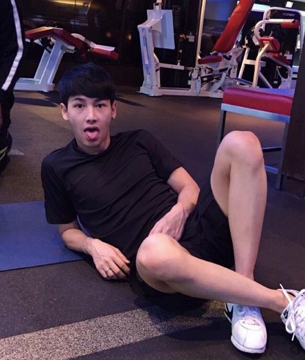 โหวต ! กัน-โบกัส  แตกเนื้อหนุ่ม ใครหล่อสุด !!!