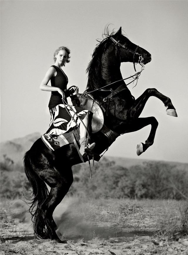 Jennifer Lawrence @ Vogue US December 2015