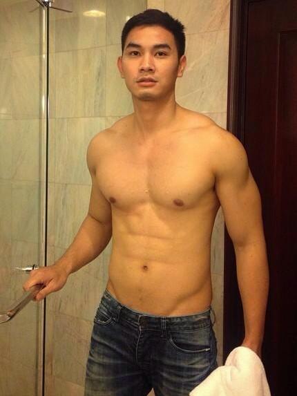 แมนแฮนซั่มล่ำซี๊ดด...