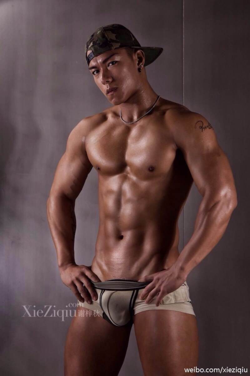 แมนแฮนซั่มล่ำซี๊ดด...