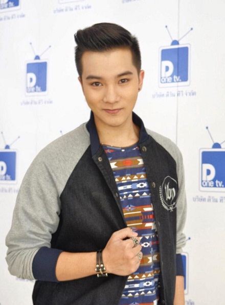 ตอนเด็กก็น่ารัก โตมาก็ยิ่งน่าเคี้ยว  "พอร์ช อริย์ธัช" !!
