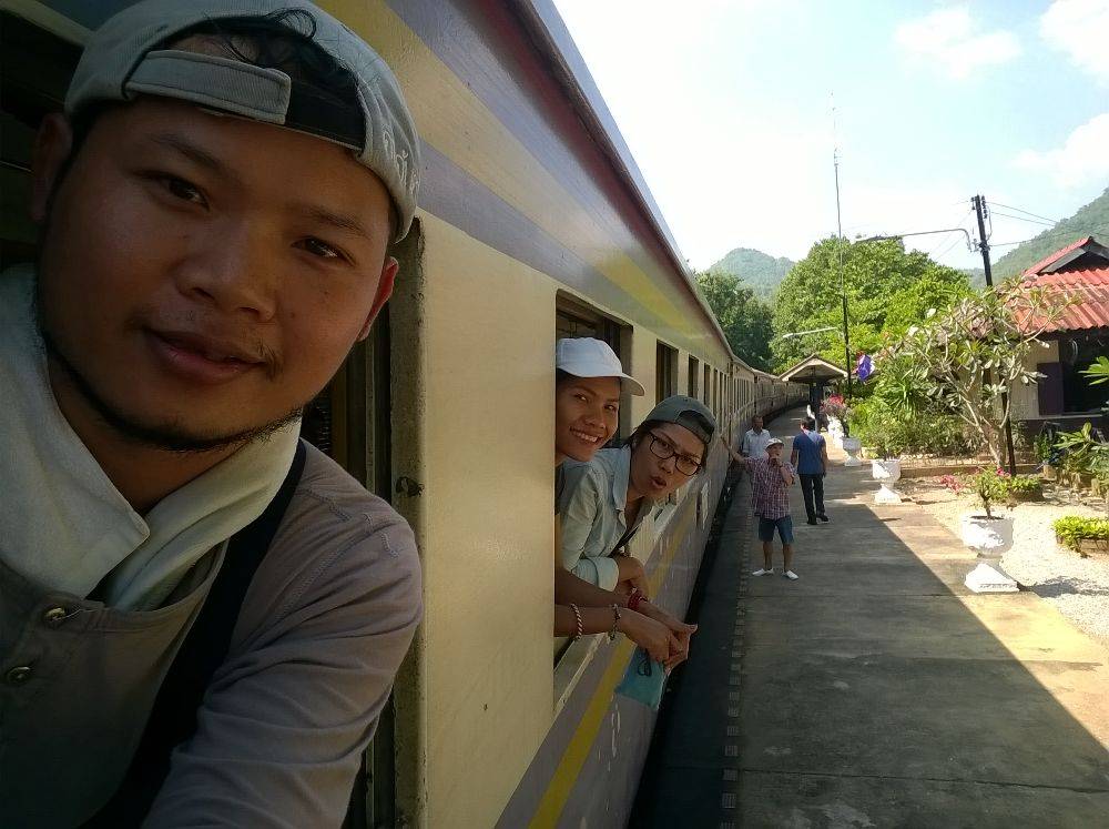 ได้นั่งรถไฟฟรีกลับด้วยนะเออ... #ใครรีบแนะนำอย่าหลวมตัวมานั่งเชียว  หวานเย็นจนเบาหวานขึ้นได้