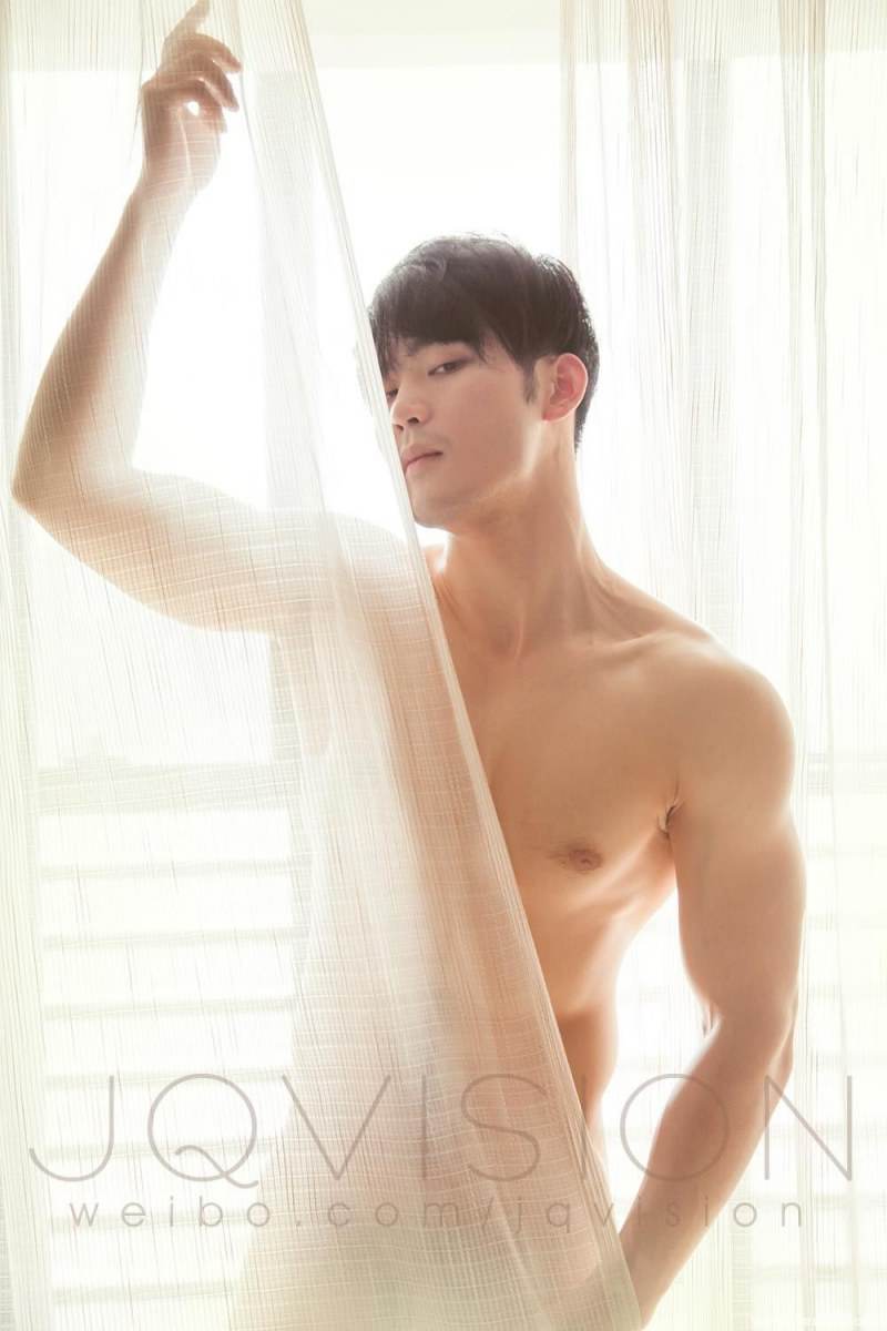 ถอดโชว์เรือนร่าง 910
