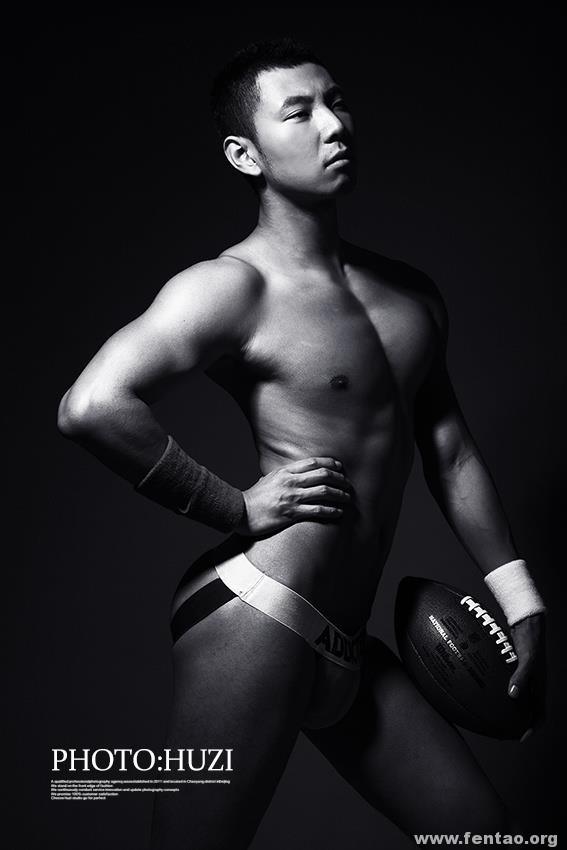 ถอดโชว์เรือนร่าง 918 - Wilson Yu