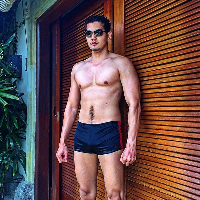 หนุ่มRob Rattapon สูงใหญ่ ล่ำเข้ม