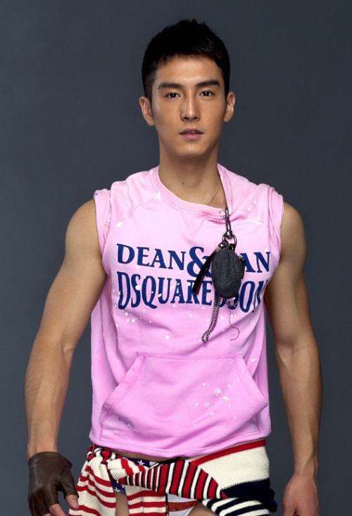 หนุ่มน่าเลีย006ให้สบายตัว