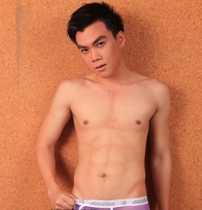 ตาร์-หนุ่มไทยไซส์อลัง